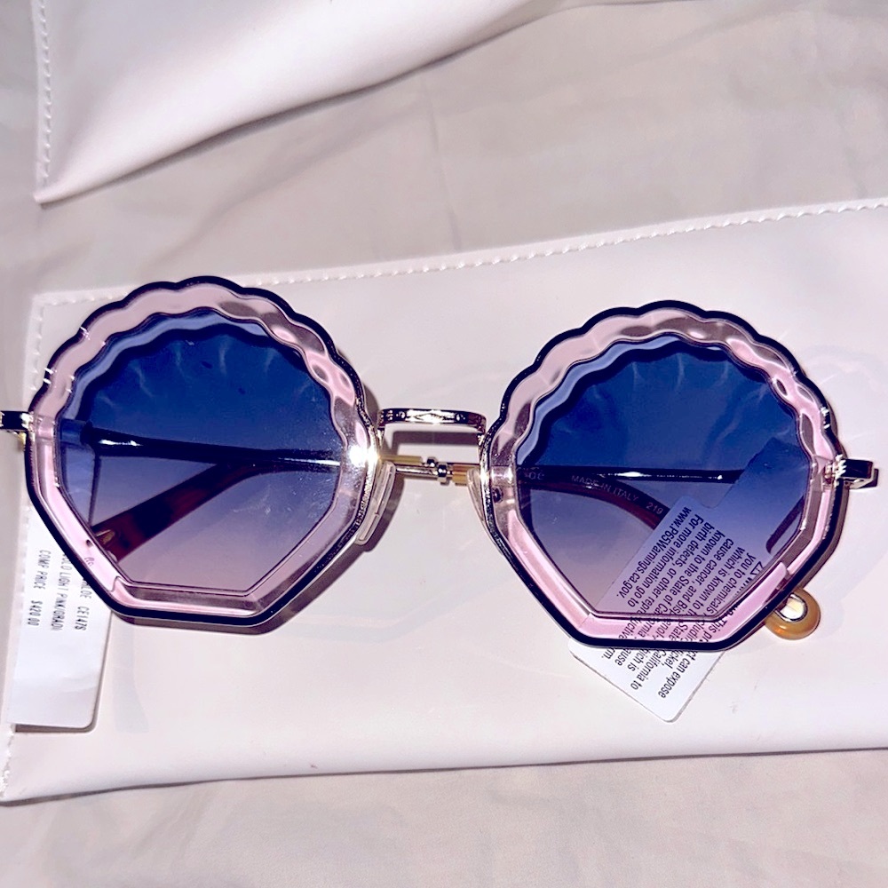 Chic Chloe seashell Sunglasses for Women